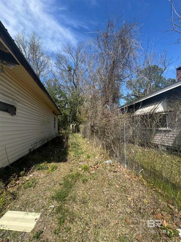 227 E Elm Street, Prichard, AL 36610