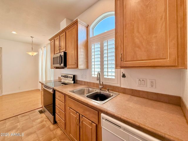 201 S Greenfield Road 58, Mesa, AZ 85206