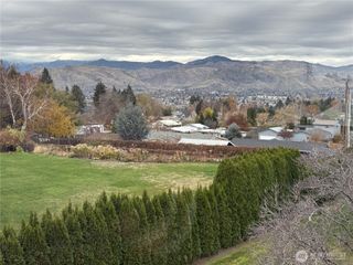 1352 Eastmont Avenue ##15, East Wenatchee, WA 98802