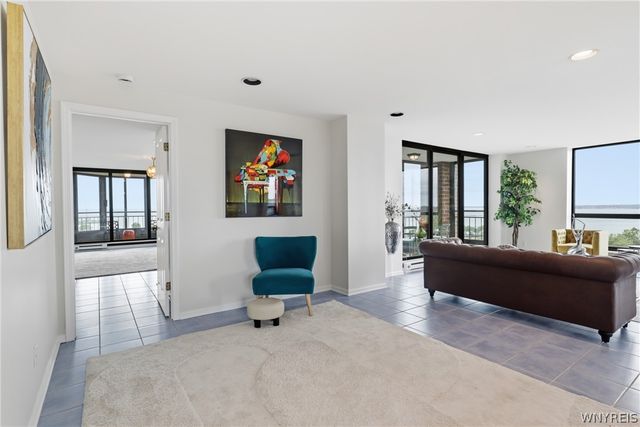 75 Ojibwa Circle 801, Buffalo, NY 14202