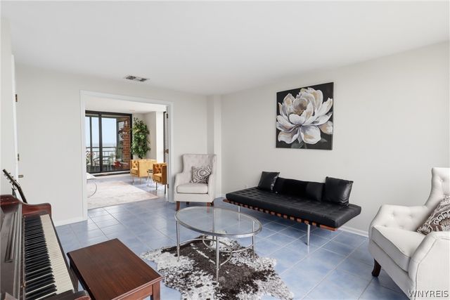75 Ojibwa Circle 801, Buffalo, NY 14202