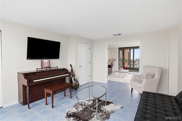 75 Ojibwa Circle 801, Buffalo, NY 14202