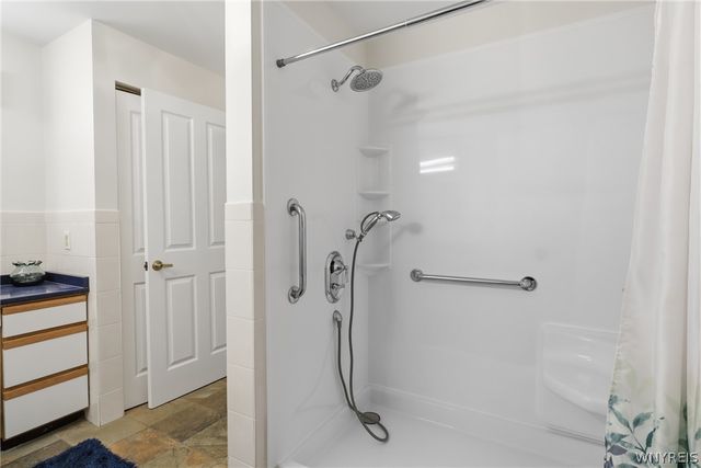 75 Ojibwa Circle 801, Buffalo, NY 14202