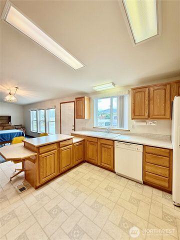 1888 Old Hwy 97, Okanogan, WA 98840