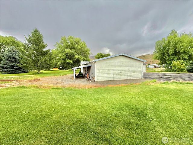 1888 Old Hwy 97, Okanogan, WA 98840