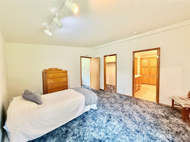 1888 Old Hwy 97, Okanogan, WA 98840