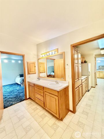 1888 Old Hwy 97, Okanogan, WA 98840