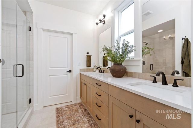 2072 E Rodeo St, Kuna, ID 83634