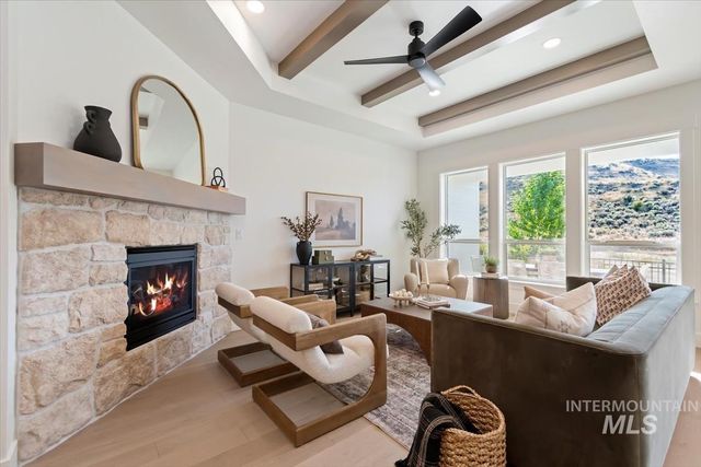 2072 E Rodeo St, Kuna, ID 83634