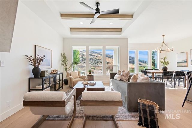 2072 E Rodeo St, Kuna, ID 83634