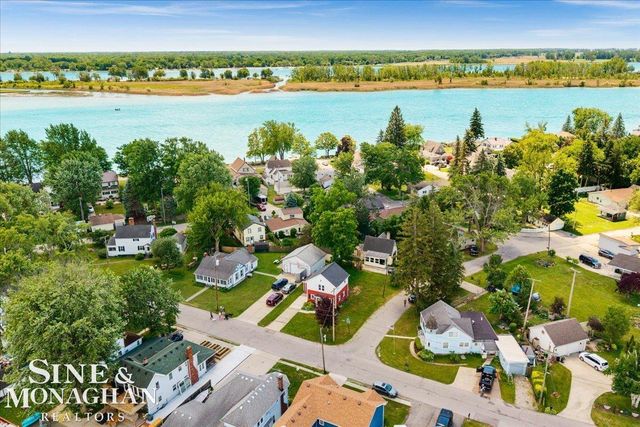 447 Ruskin Drive, Algonac, MI 48001