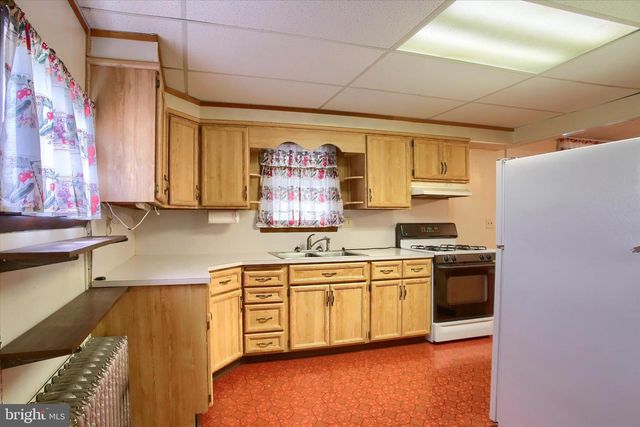 636 WALNUT ST, Lebanon, PA 17042