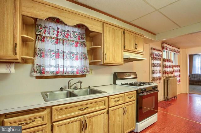 636 WALNUT ST, Lebanon, PA 17042