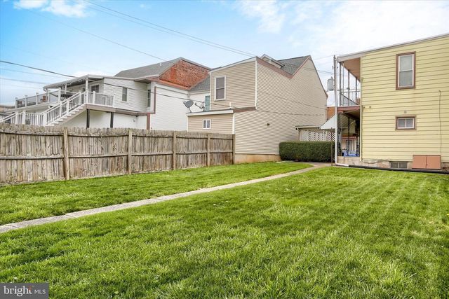 636 WALNUT ST, Lebanon, PA 17042