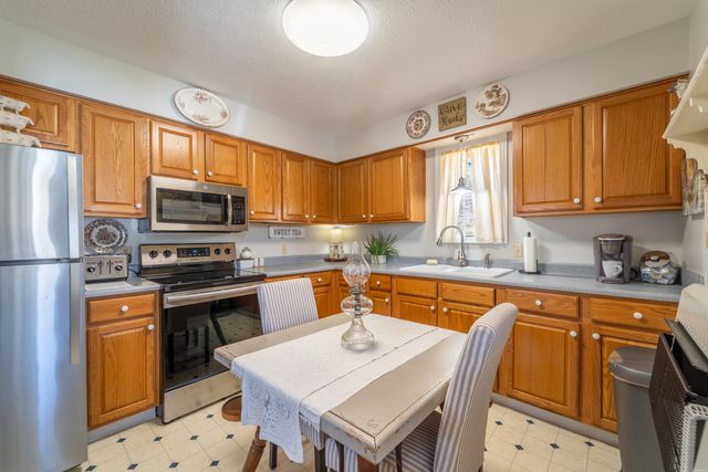 77 Scott Hill Road, Irvine, KY 40336