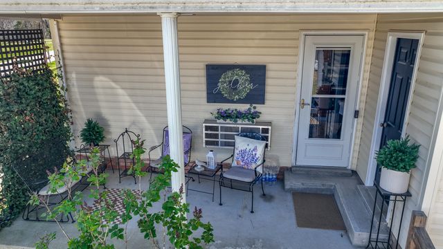 77 Scott Hill Road, Irvine, KY 40336