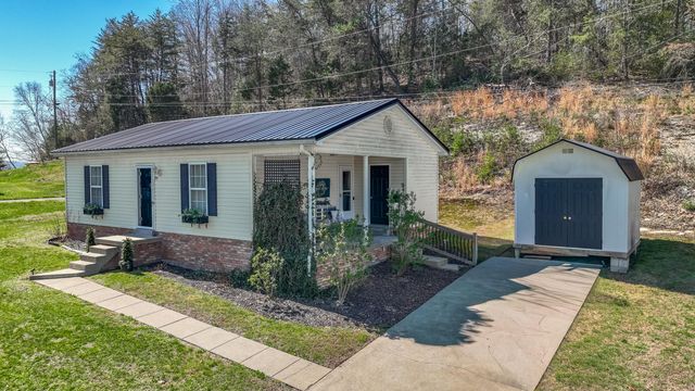 77 Scott Hill Road, Irvine, KY 40336