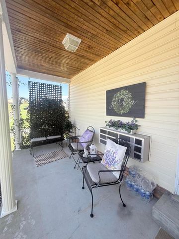 77 Scott Hill Road, Irvine, KY 40336