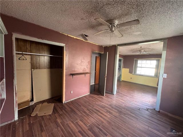 1039 W Hidalgo Avenue, Raymondville, TX 78580