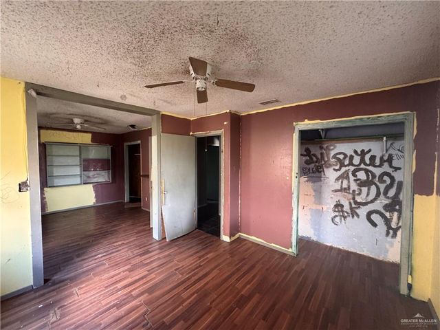 1039 W Hidalgo Avenue, Raymondville, TX 78580