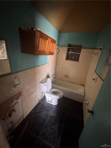 1039 W Hidalgo Avenue, Raymondville, TX 78580