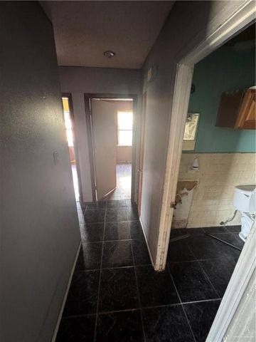 1039 W Hidalgo Avenue, Raymondville, TX 78580