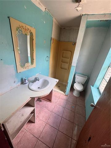 1039 W Hidalgo Avenue, Raymondville, TX 78580