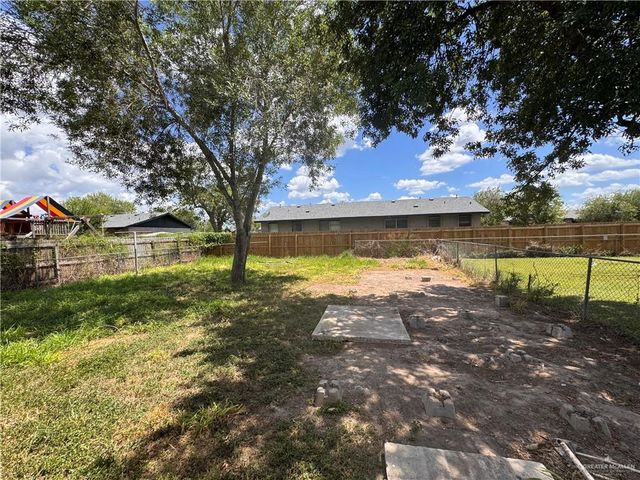 1039 W Hidalgo Avenue, Raymondville, TX 78580