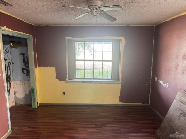 1039 W Hidalgo Avenue, Raymondville, TX 78580