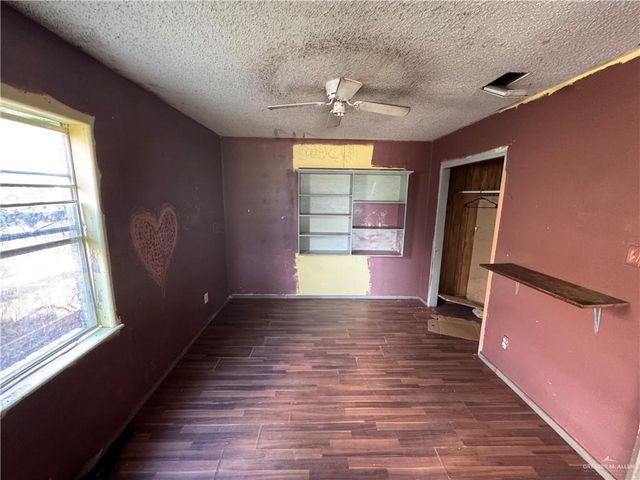 1039 W Hidalgo Avenue, Raymondville, TX 78580