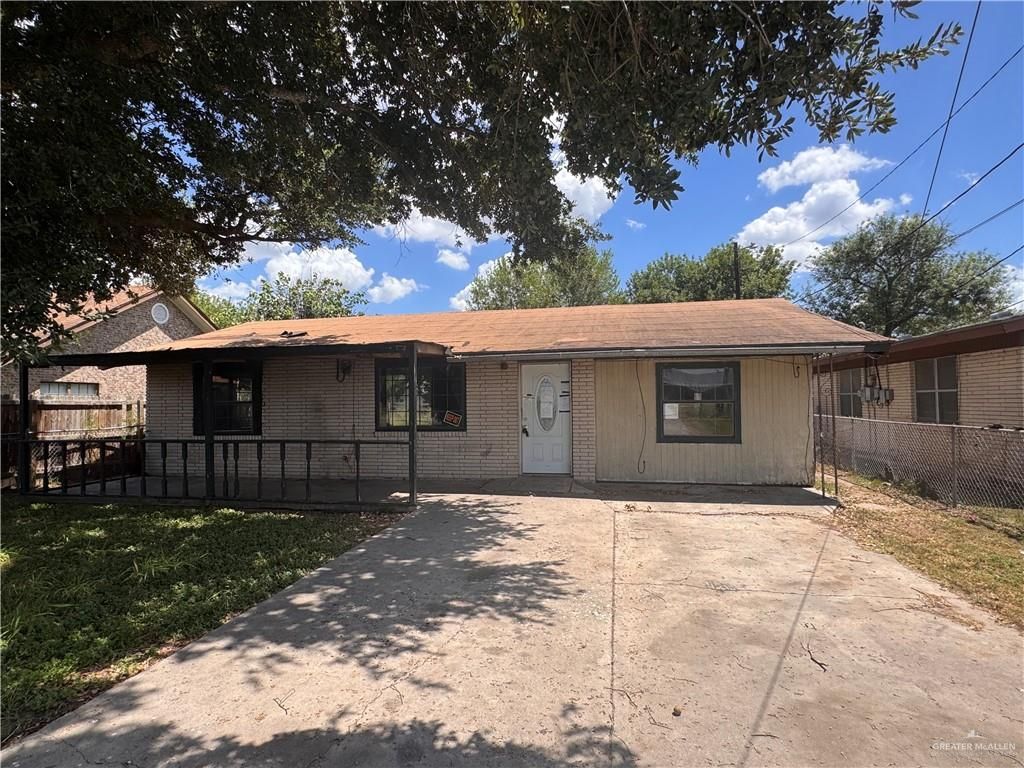 1039 W Hidalgo Avenue, Raymondville, TX 78580