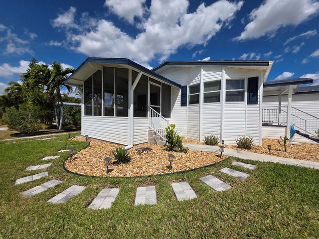 6469 Cypress Lane, Lantana, FL 33462