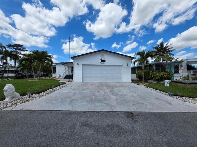 6469 Cypress Lane, Lantana, FL 33462