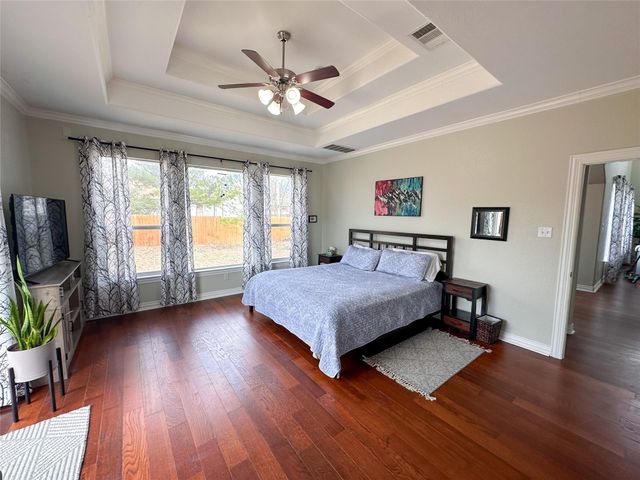 237 Cardinal DR, Bastrop, TX 78659