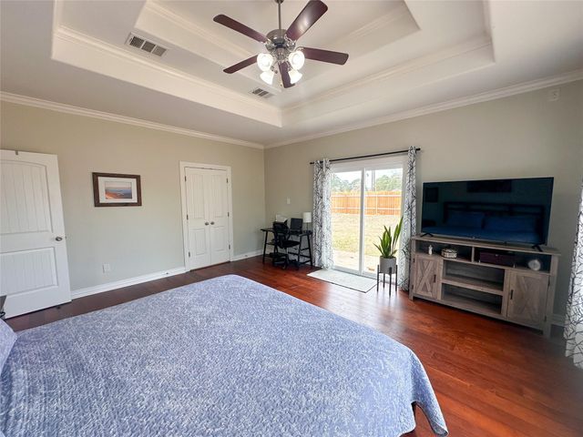 237 Cardinal DR, Bastrop, TX 78659