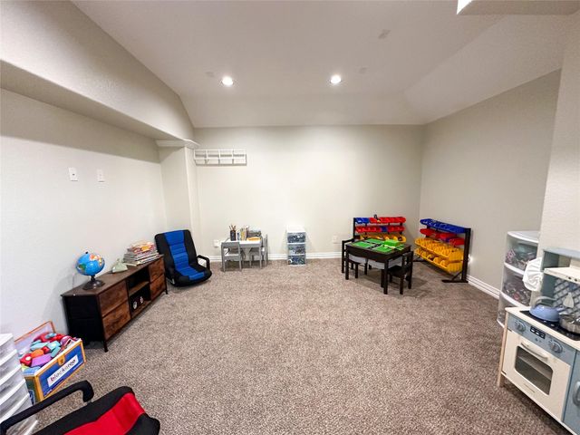 237 Cardinal DR, Bastrop, TX 78659