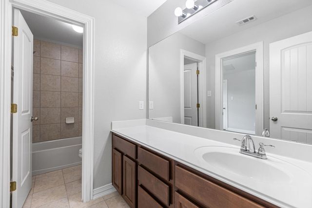 237 Cardinal DR, Bastrop, TX 78659