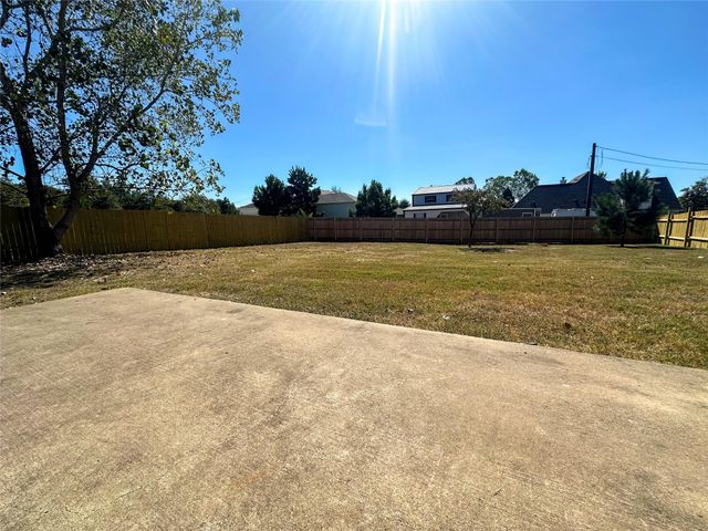 237 Cardinal DR, Bastrop, TX 78659