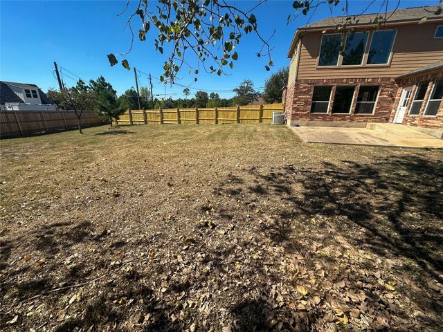 237 Cardinal DR, Bastrop, TX 78659