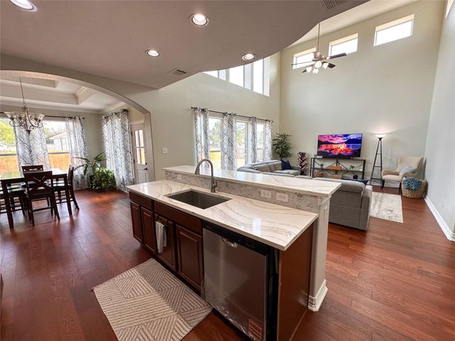 237 Cardinal DR, Bastrop, TX 78659