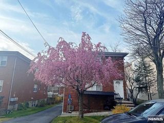 2443 3rd Street 1, Fort Lee, NJ 07024