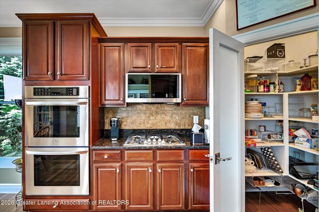 613 Ibis Circle, East Lansing, MI 48823