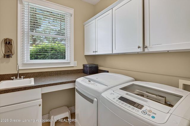 613 Ibis Circle, East Lansing, MI 48823