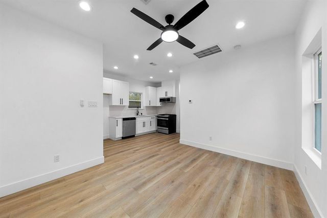 2805 Nettleton Street, Houston, TX 77004