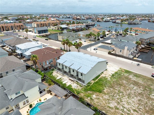 13981 Ports Ocall Dr, Corpus Christi, TX 78418