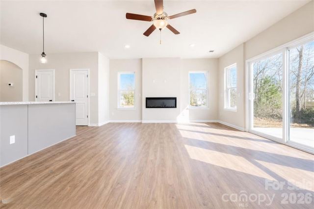 5921 Wallace Avenue, Charlotte, NC 28227