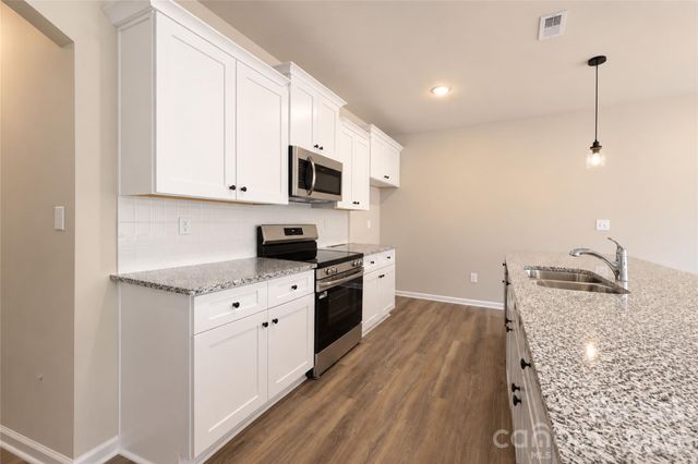 5921 Wallace Avenue, Charlotte, NC 28227
