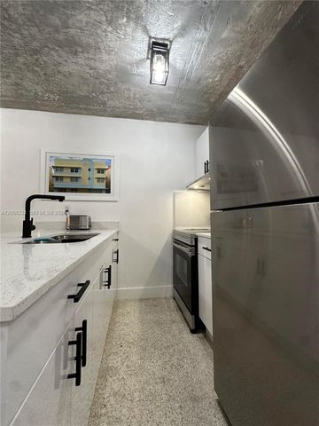 190 NW 69th Street 6, Miami, FL 33150