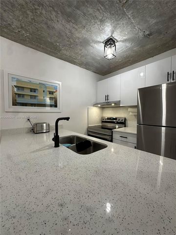 190 NW 69th Street 6, Miami, FL 33150