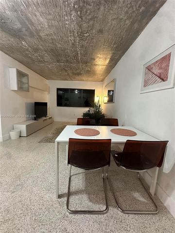 190 NW 69th Street 6, Miami, FL 33150